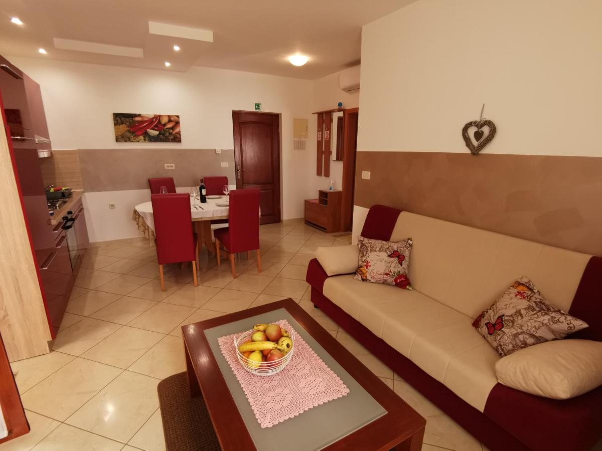 Apartmani Berber Babici Luaran gambar
