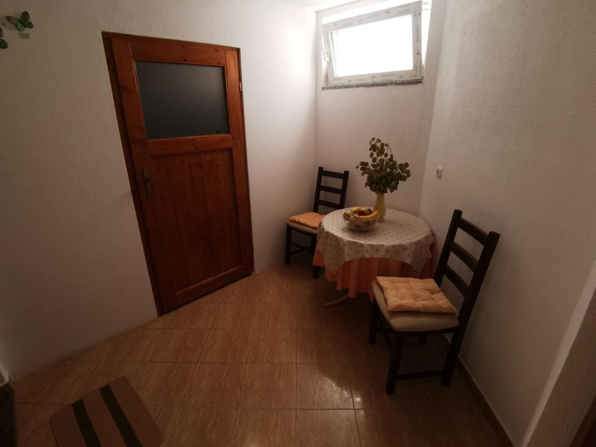 Apartmani Berber Babici Luaran gambar