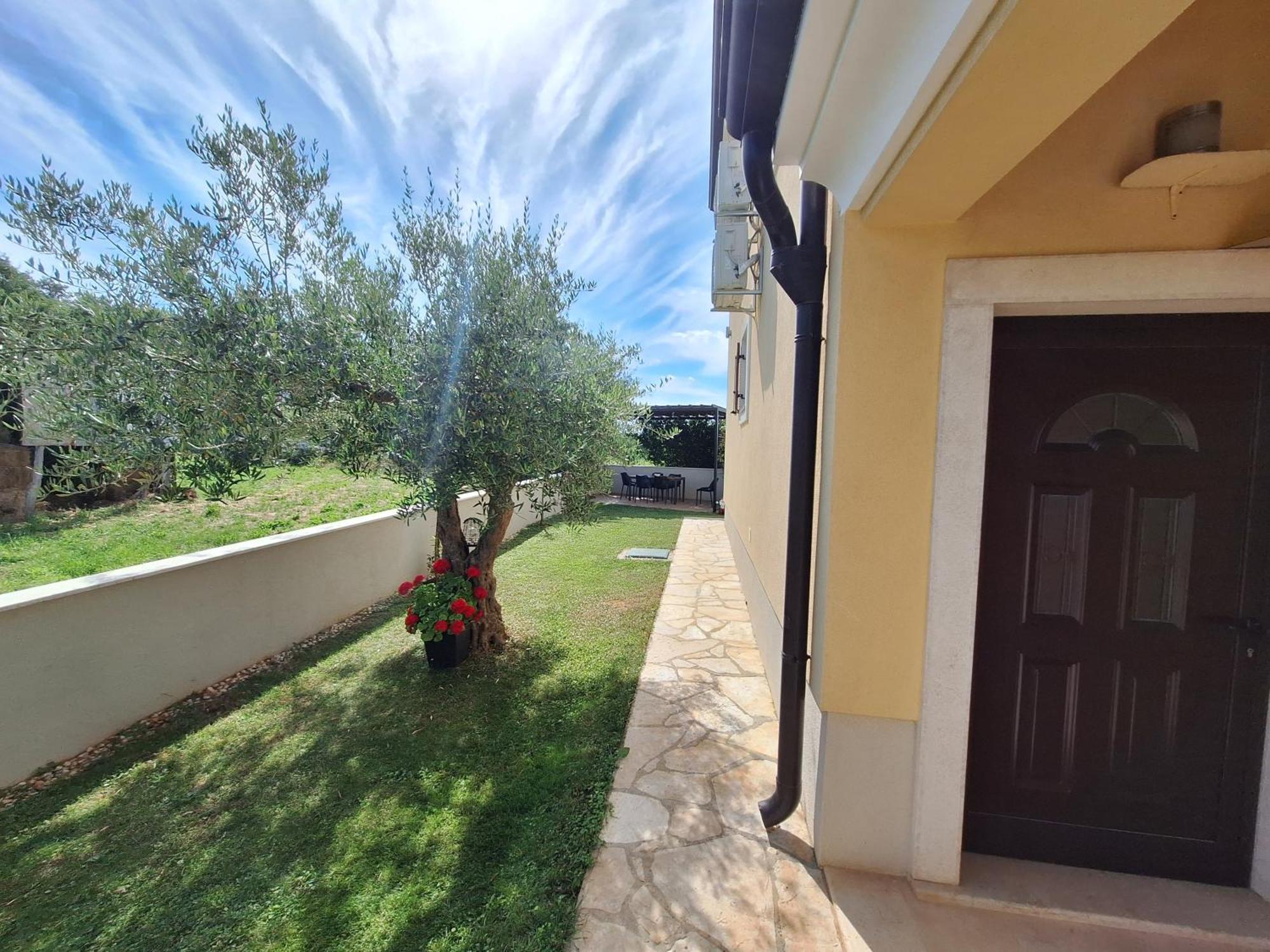 Apartmani Berber Babici Luaran gambar